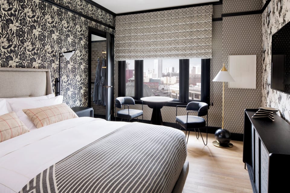 Deluxe Room, 1 Queen Bed, City View | City view