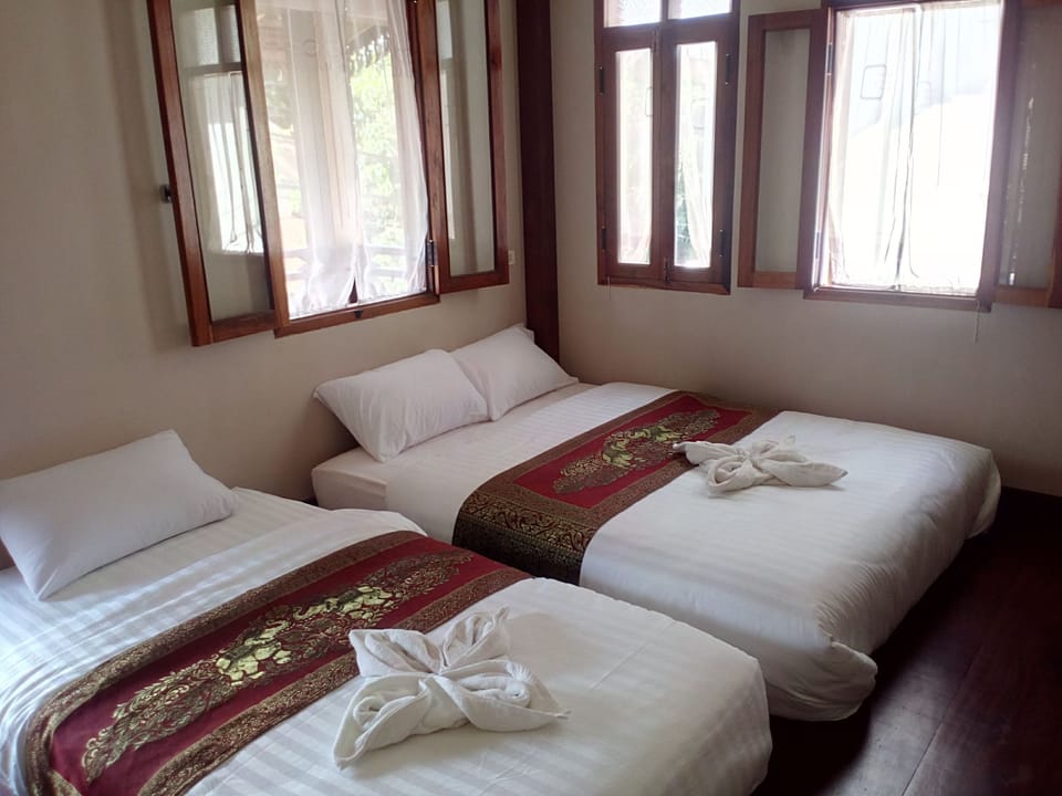 Family Triple Room, Bathtub, City View | Free WiFi
