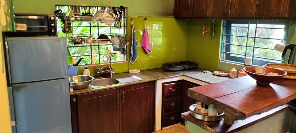 Fridge, coffee/tea maker, electric kettle
