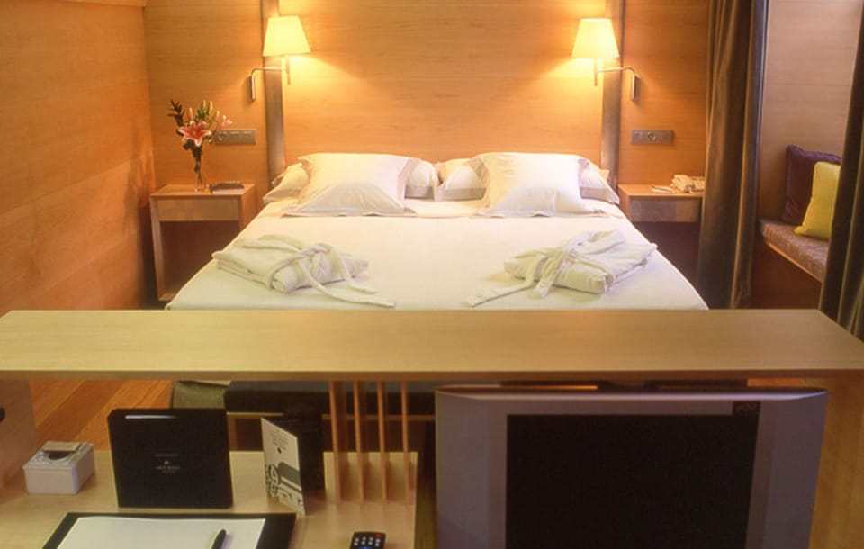 Junior Suite | Premium bedding, minibar, in-room safe, desk