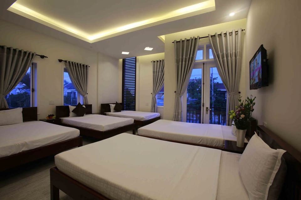 Bed in Shared Dormitory 5 beds | Minibar, in-room safe, desk, soundproofing