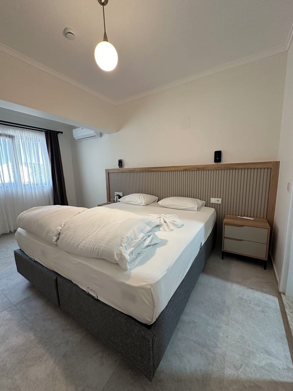 Standard Double Room | Minibar, iron/ironing board, free WiFi, bed sheets