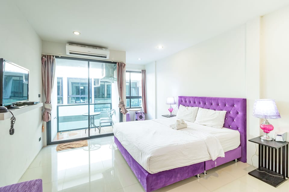 Standard Double Room | Desk, laptop workspace, blackout drapes, free WiFi