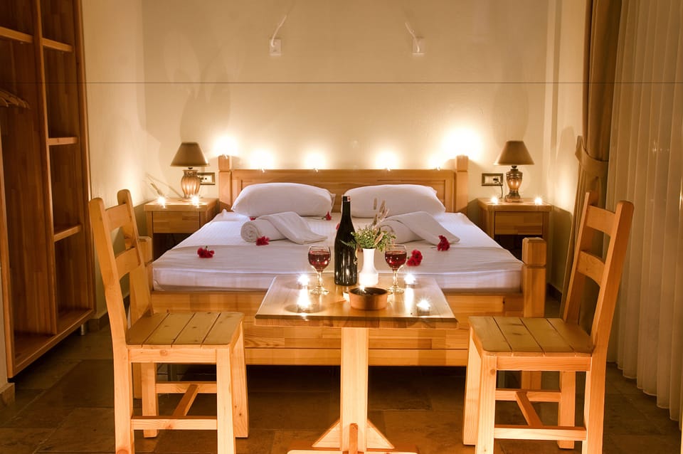 Double Room | Living area | LCD TV