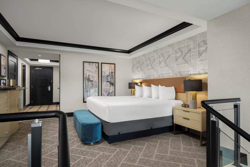 Premium Suite | 1 bedroom, premium bedding, in-room safe, blackout drapes