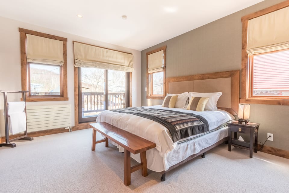 5 bedrooms, desk, free WiFi, bed sheets