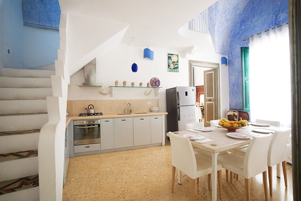 Deluxe Apartment, 2 Bedrooms, 2 Bathrooms (Blu) | Private kitchen | Fridge, coffee/tea maker, cookware/dishes/utensils