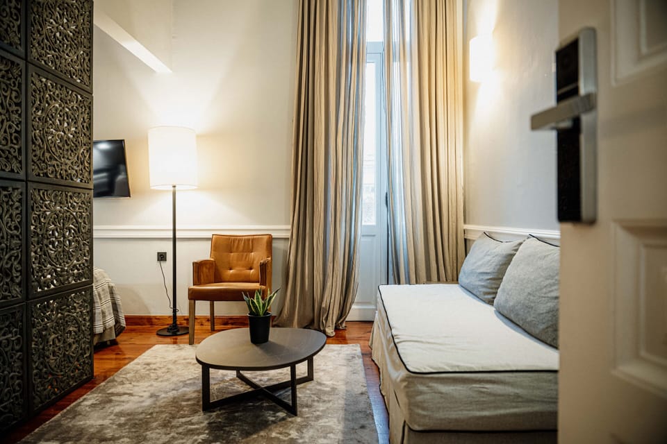Junior Suite (Acropolis View) | Egyptian cotton sheets, premium bedding, pillowtop beds, minibar