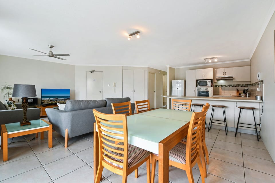 Apartment 11- 2 Bed 2 Bath | In-room dining