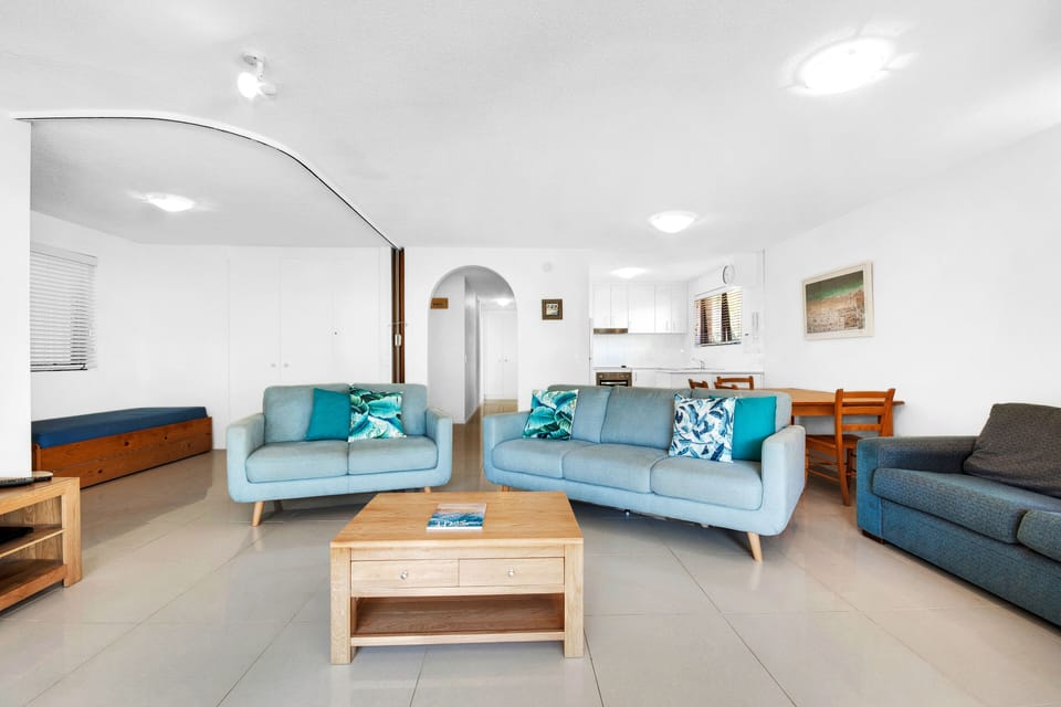 Apt 7 - 2 Bed 2 Bath | Living area