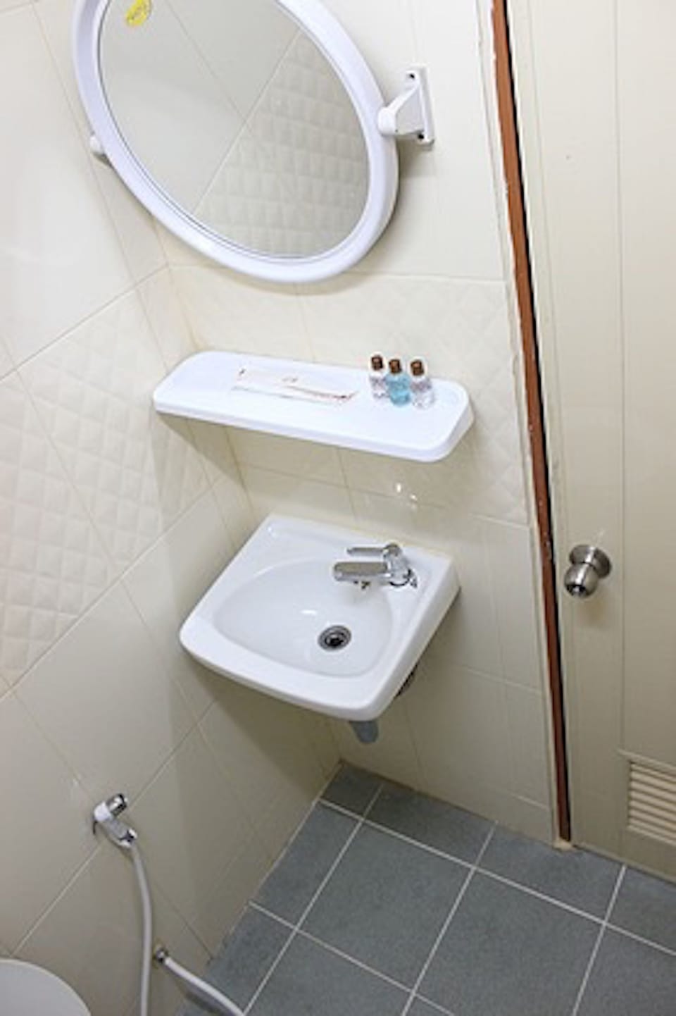 Shower, towels
