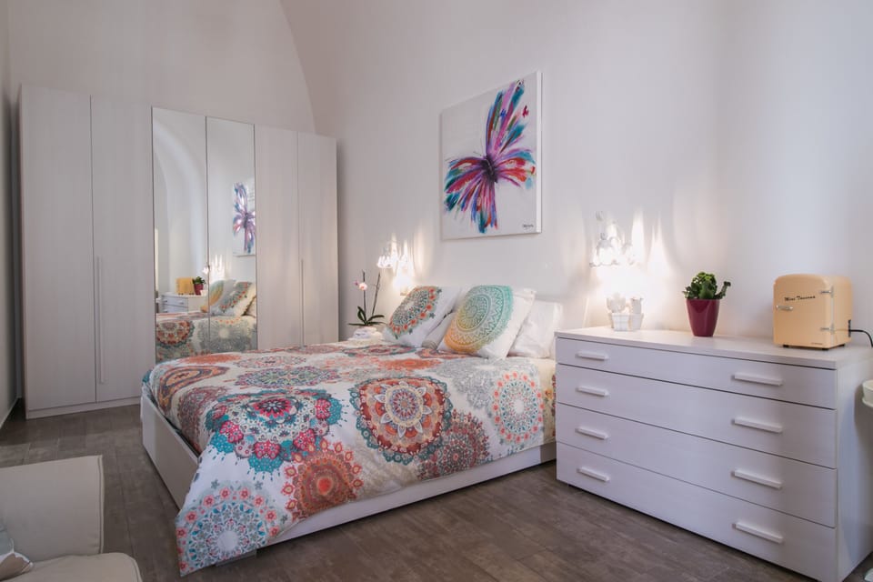 Triple Room | Premium bedding, desk, soundproofing, free WiFi