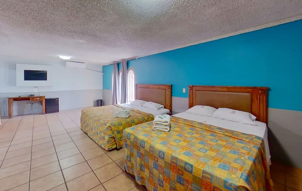 Basic Triple Room | Free WiFi, bed sheets
