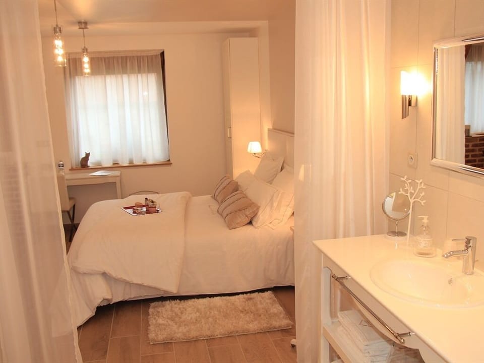 Double Room, Ensuite, Garden View (Accroche coeur)