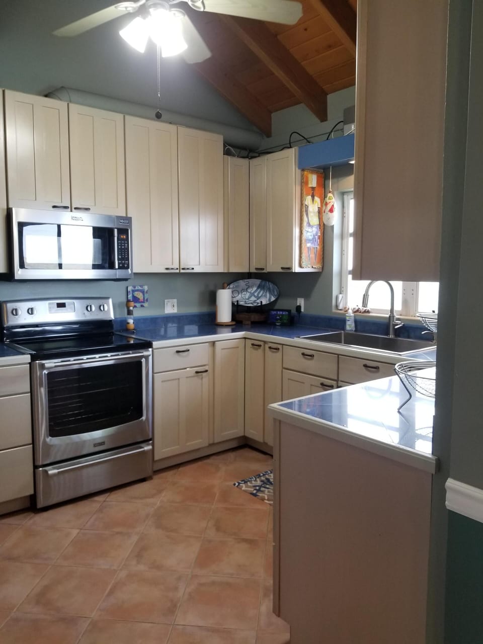 "The best-stocked kitchen", per our guests, has new stainless appliances