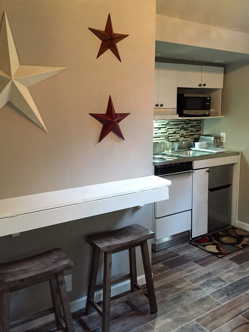 small bar area for coffee or working on your laptop