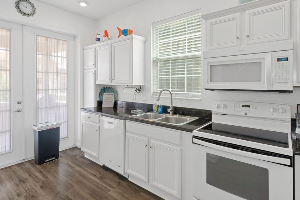 Fully equipped kitchen