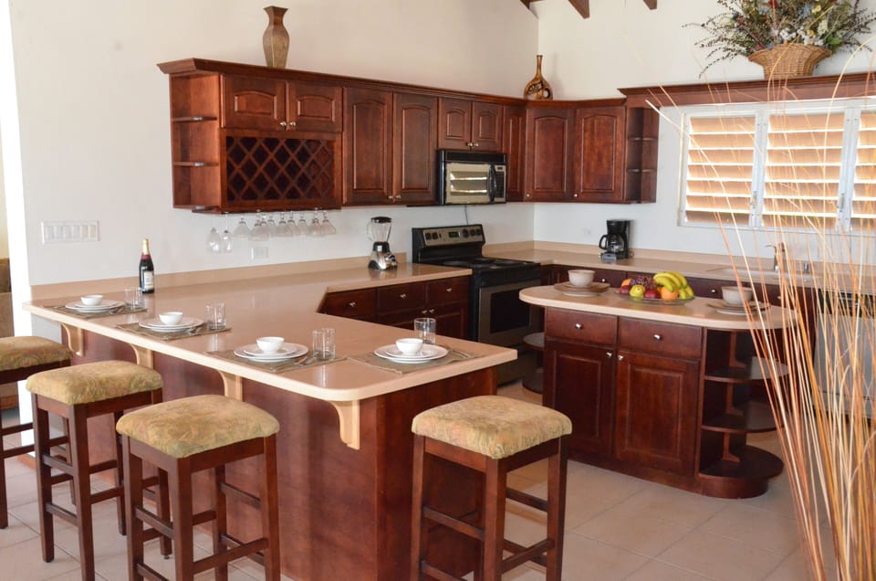 Large Complete Kitchen