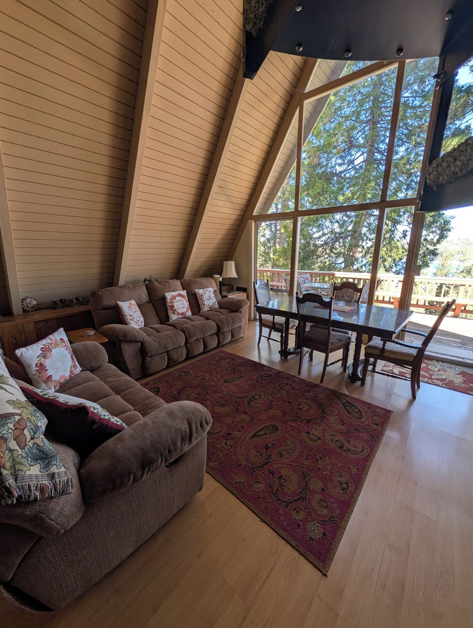 Living room & Dining room