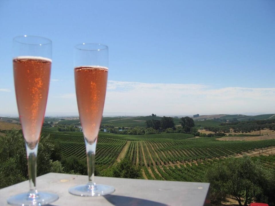 2 for 1 wine tasting passport included