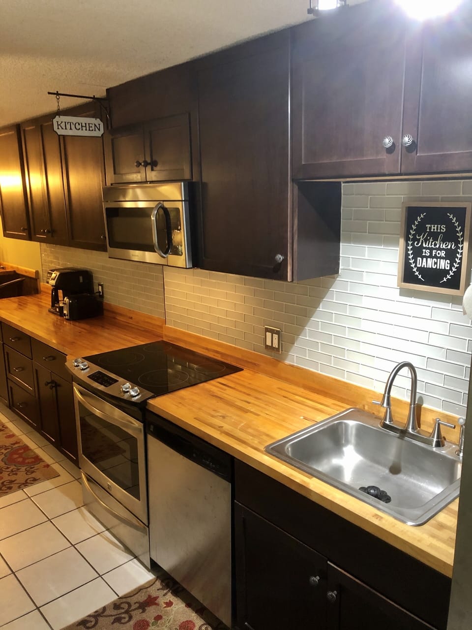 Full Kitchen 
