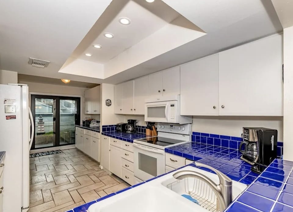 Large Kitchen