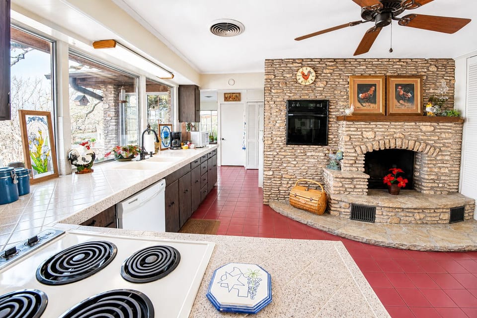 Large kitchen with wide windows at Rocky Overlook