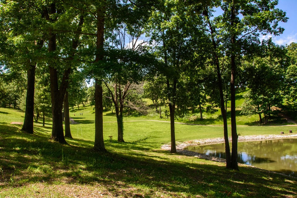 Pond and18 hole disc golf.