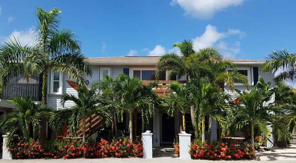 Welcome to our beach house. Kick off your shoes & enjoy your time in paradise!