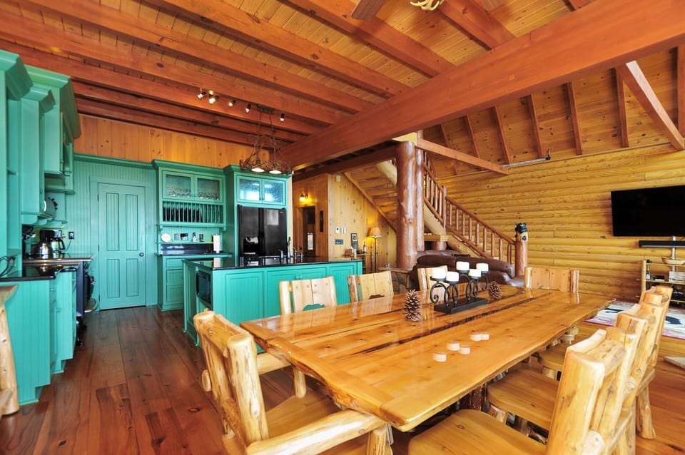Log furniture dining table.