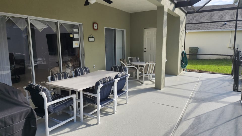 Outdoor poolside dining