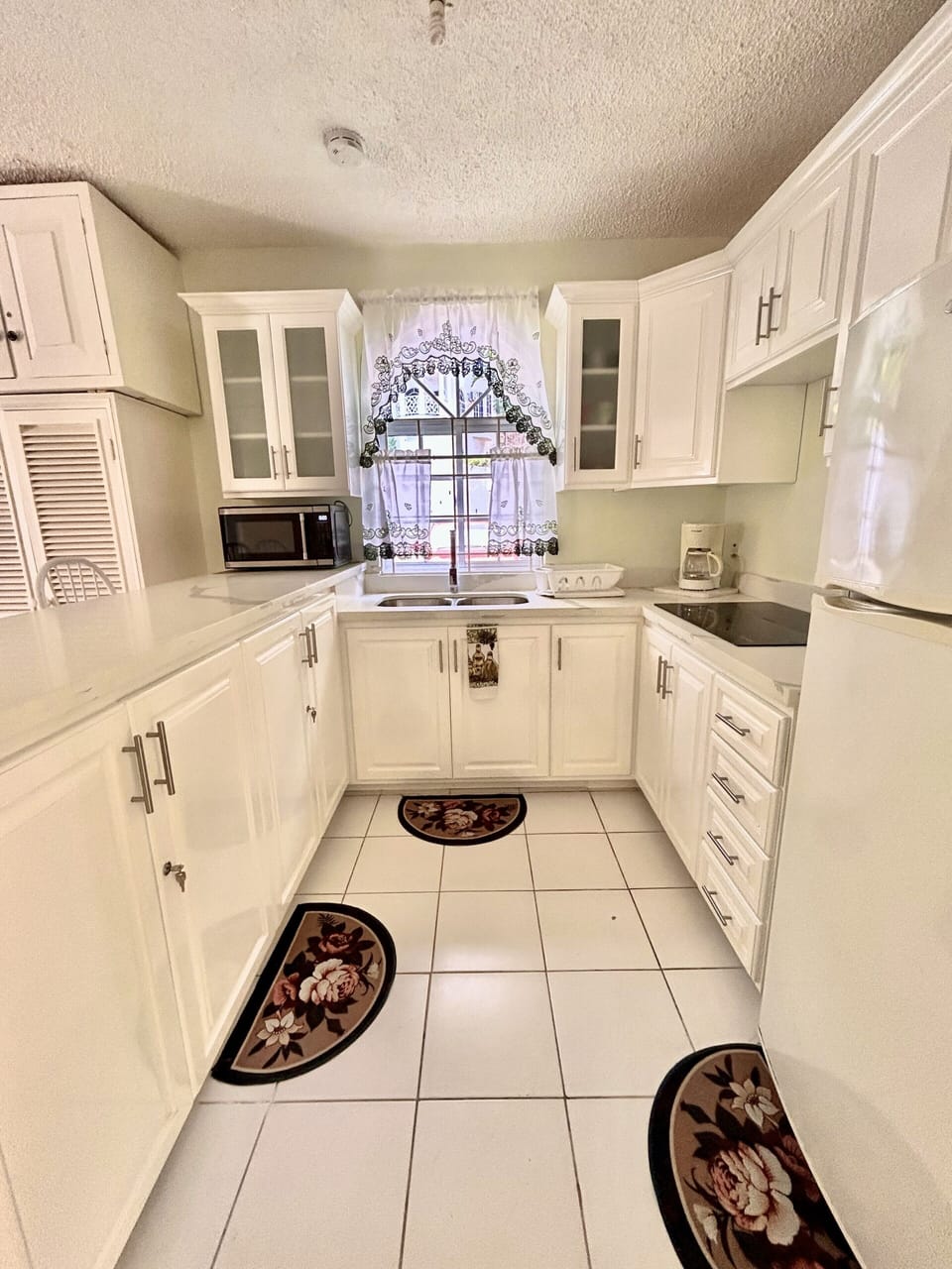 Newly Renovated Kitchen