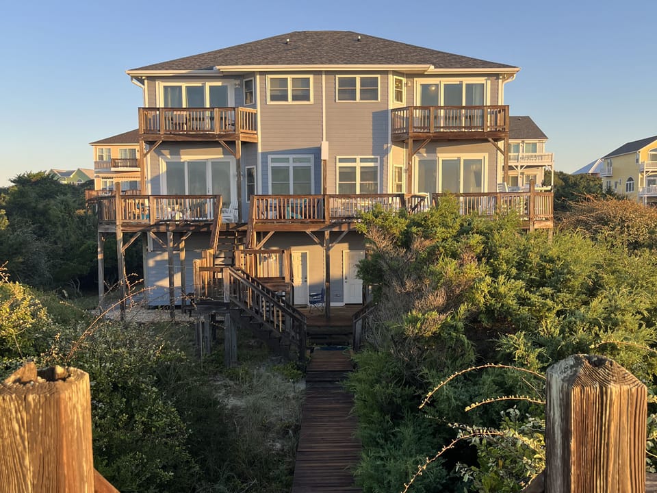4BR/3BA Oceanfront duplex