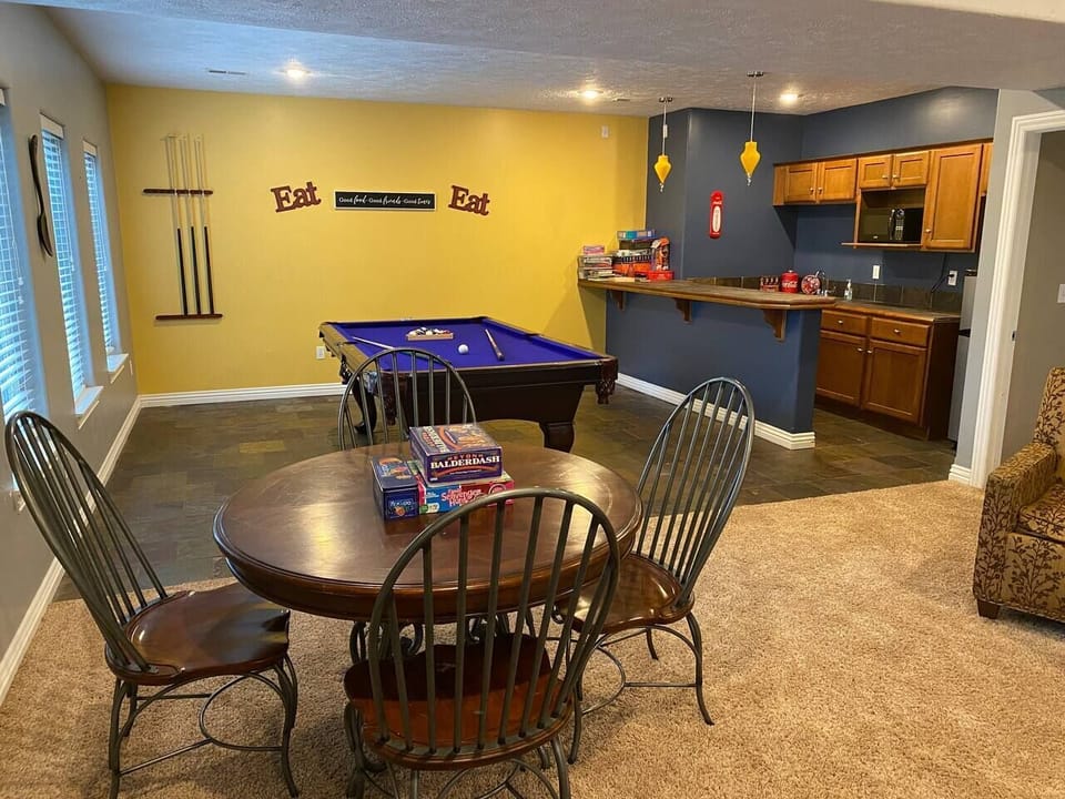 Loads of space in the lower level
