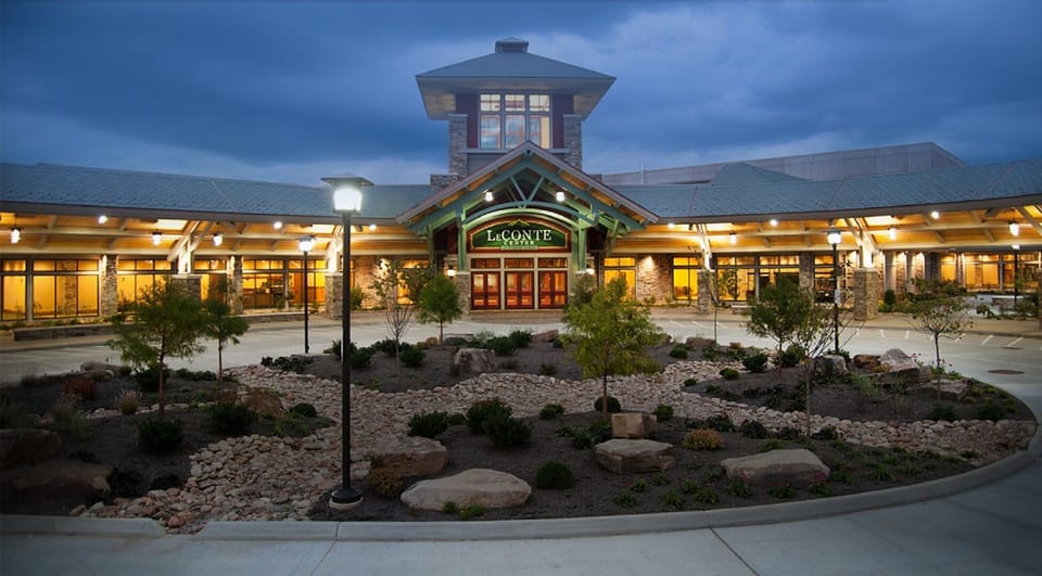 6 Minutes Away From The Leconte Center!