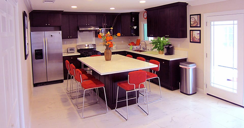 Huge kitchen fully loaded with all high end appliances/cooking wares/table ware