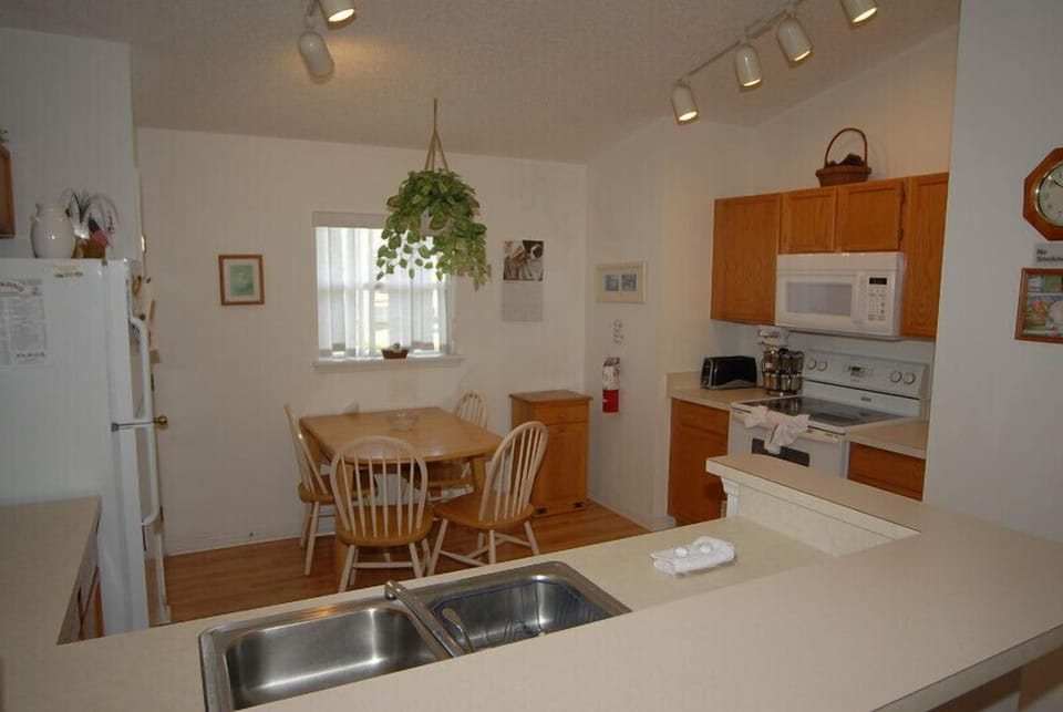 Well equipped kitchen
