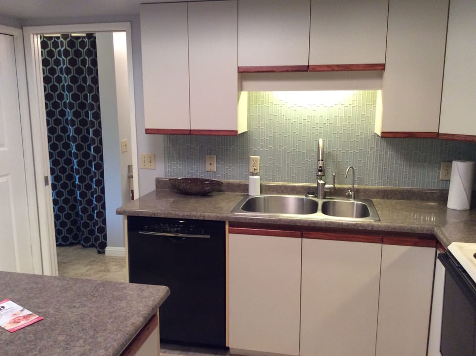 Kitchen sink area