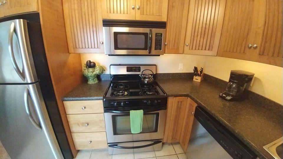 Upper unit kitchen