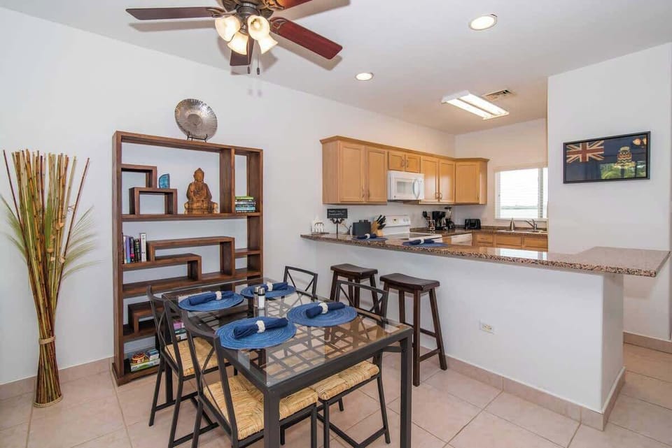 Korner Kai - Dining Area