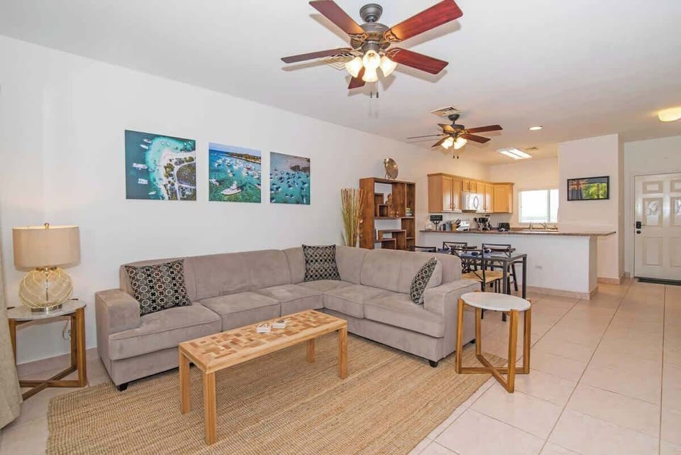 Korner Kai - Living Area