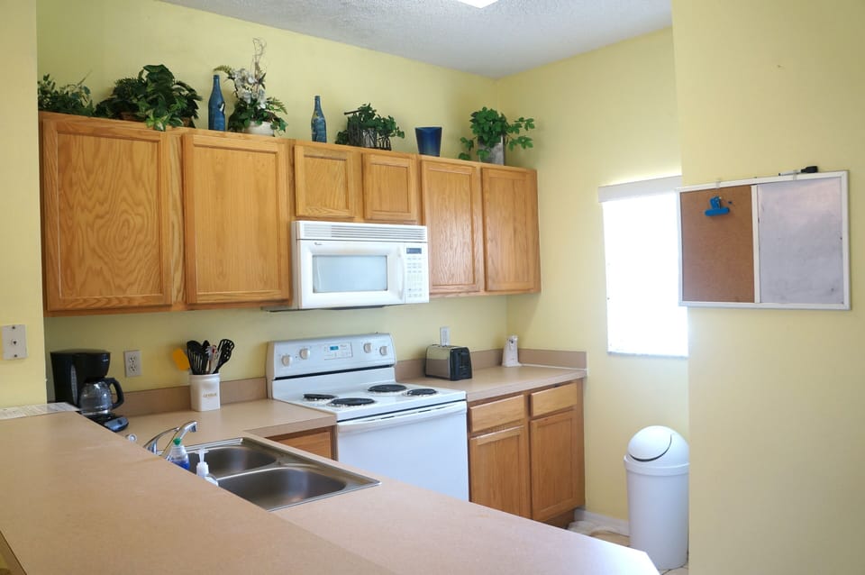 Fully equipped kitchen