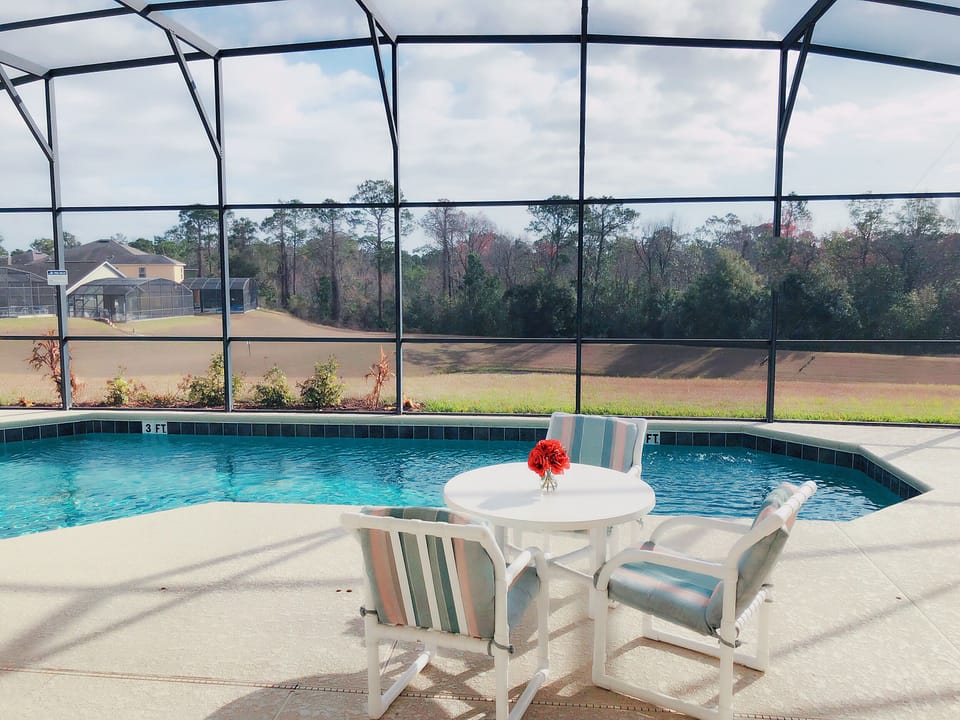 Beautiful view and very private pool 