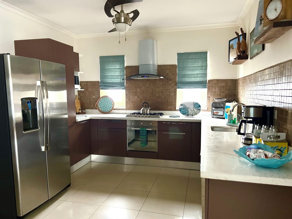 Fully equipped kitchen