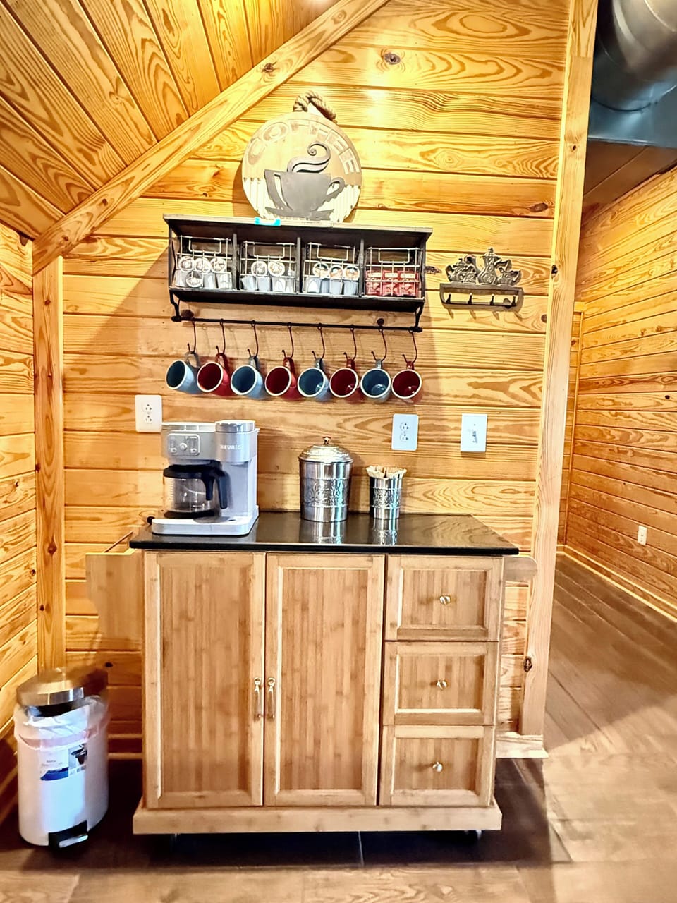 You can brew a full pot or a single k-cup of coffee!