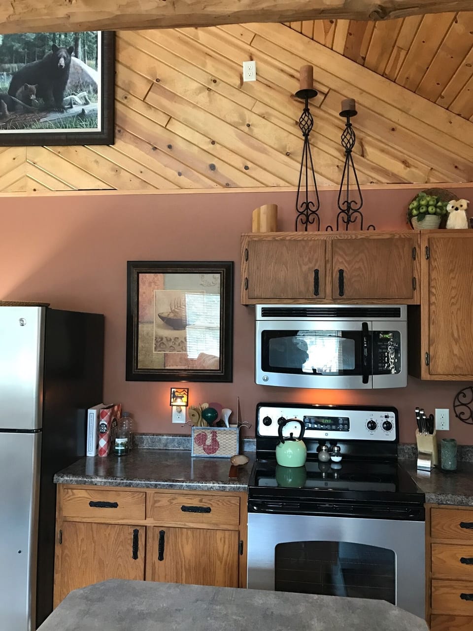 Kitchen (L Shape with 3 stool bar).  Stainless appliances inc dish washer