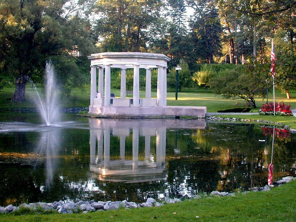 Walk to gorgeous Congress Park, amazing location for weddings & events!