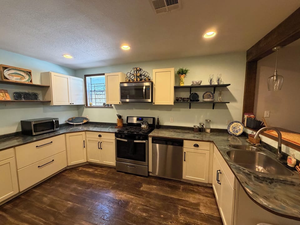 Big Kitchen