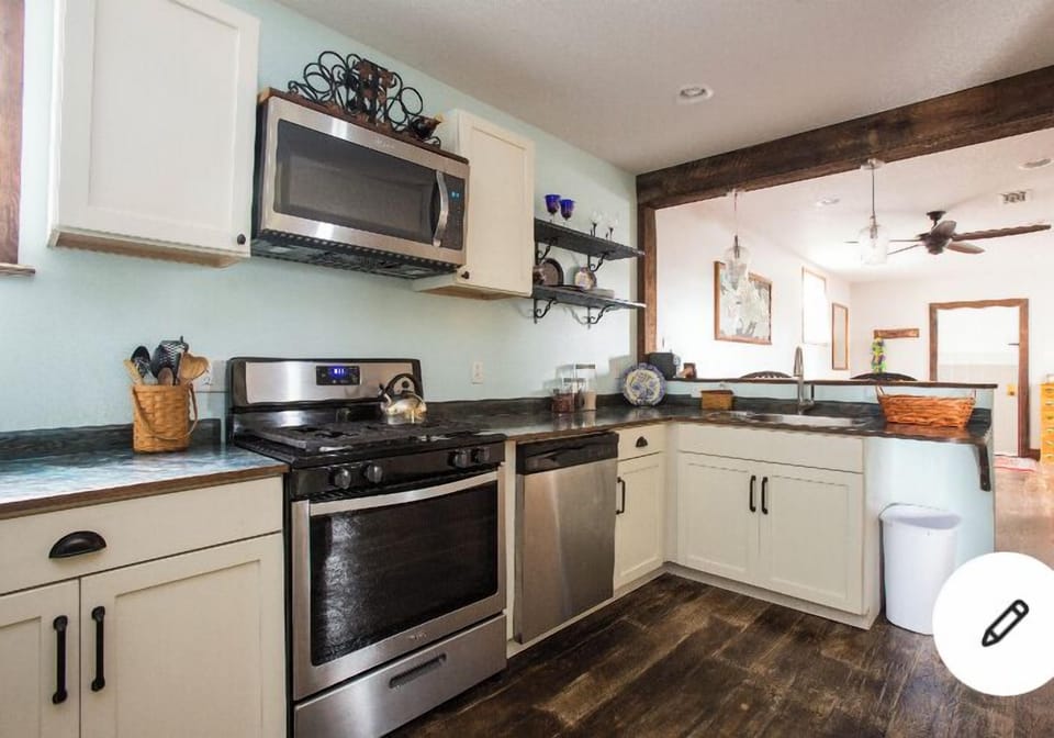 Gas stove and dishwasher 
