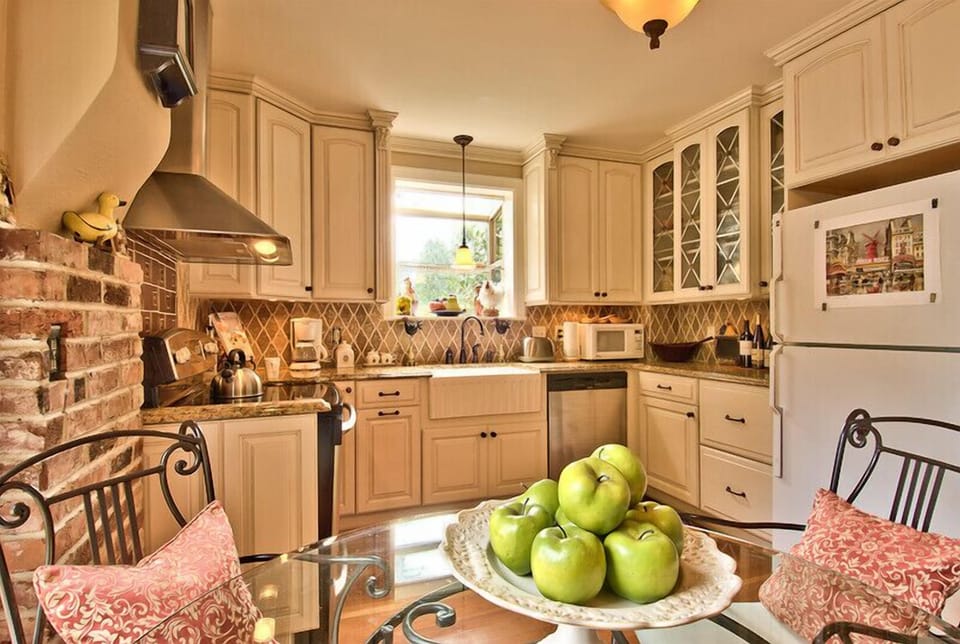 French Gourmet Kitchen